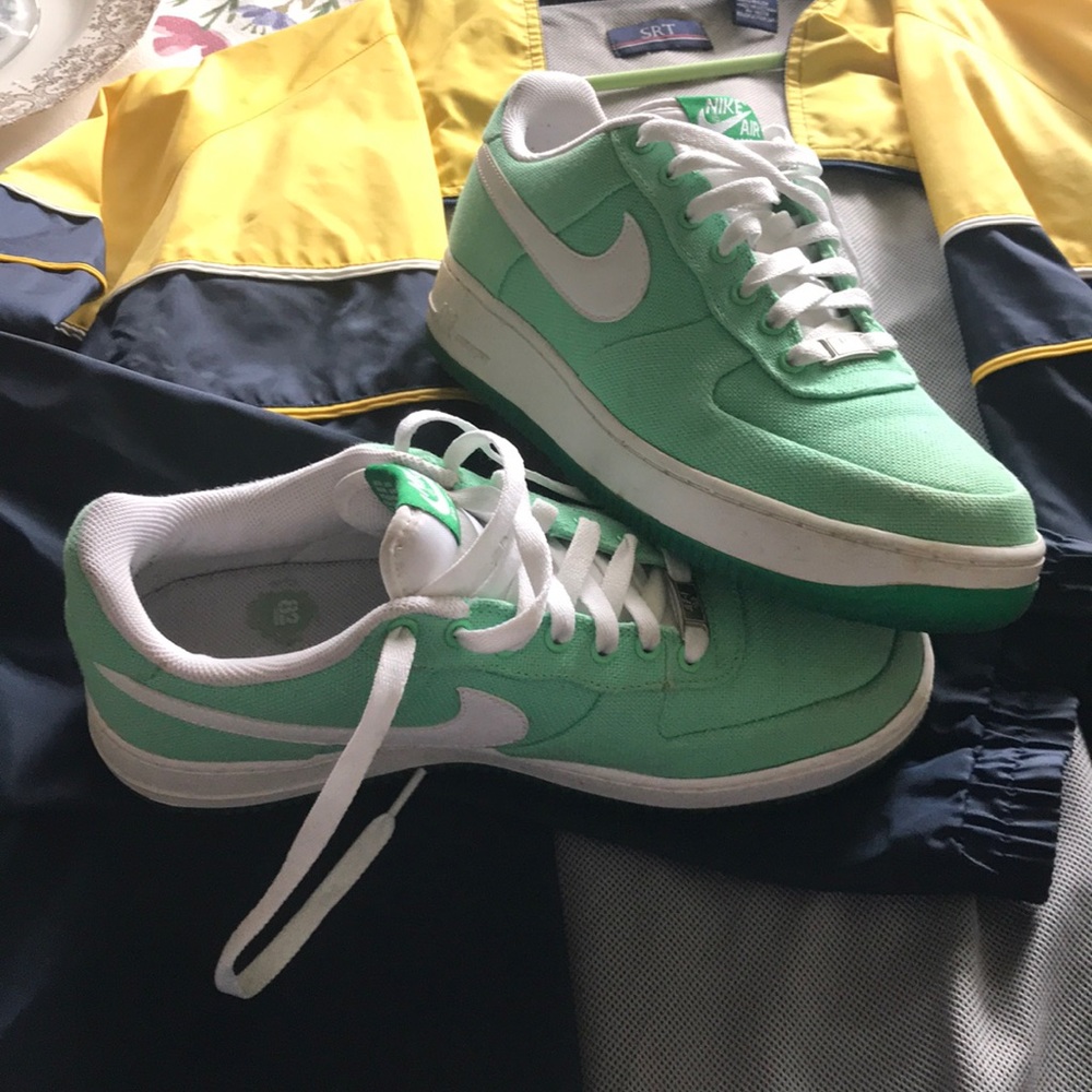 Green air force low top size 10.5